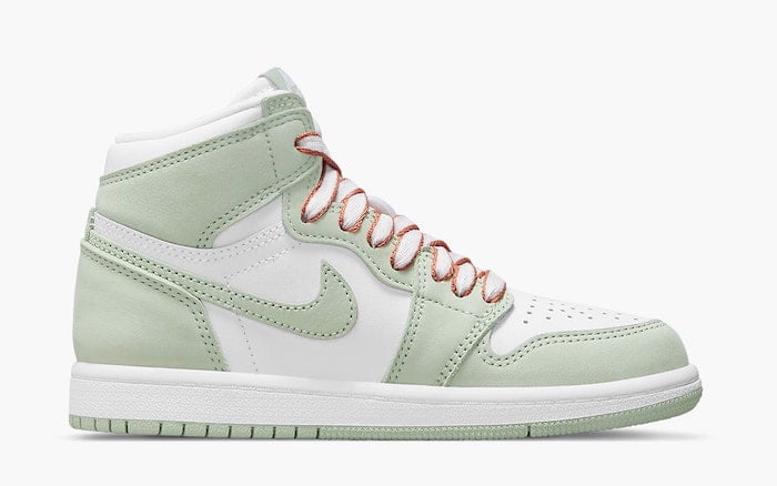 A Closer Look At The Air Jordan 1 High Og Wmns Seafoam Klekt Blog