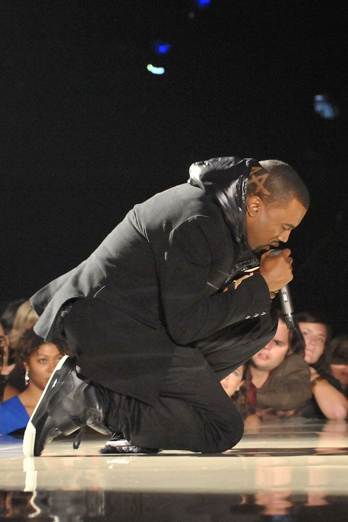 Kanye West Wearing the Nike Air Yeezy 1 Grammy Performance Sample