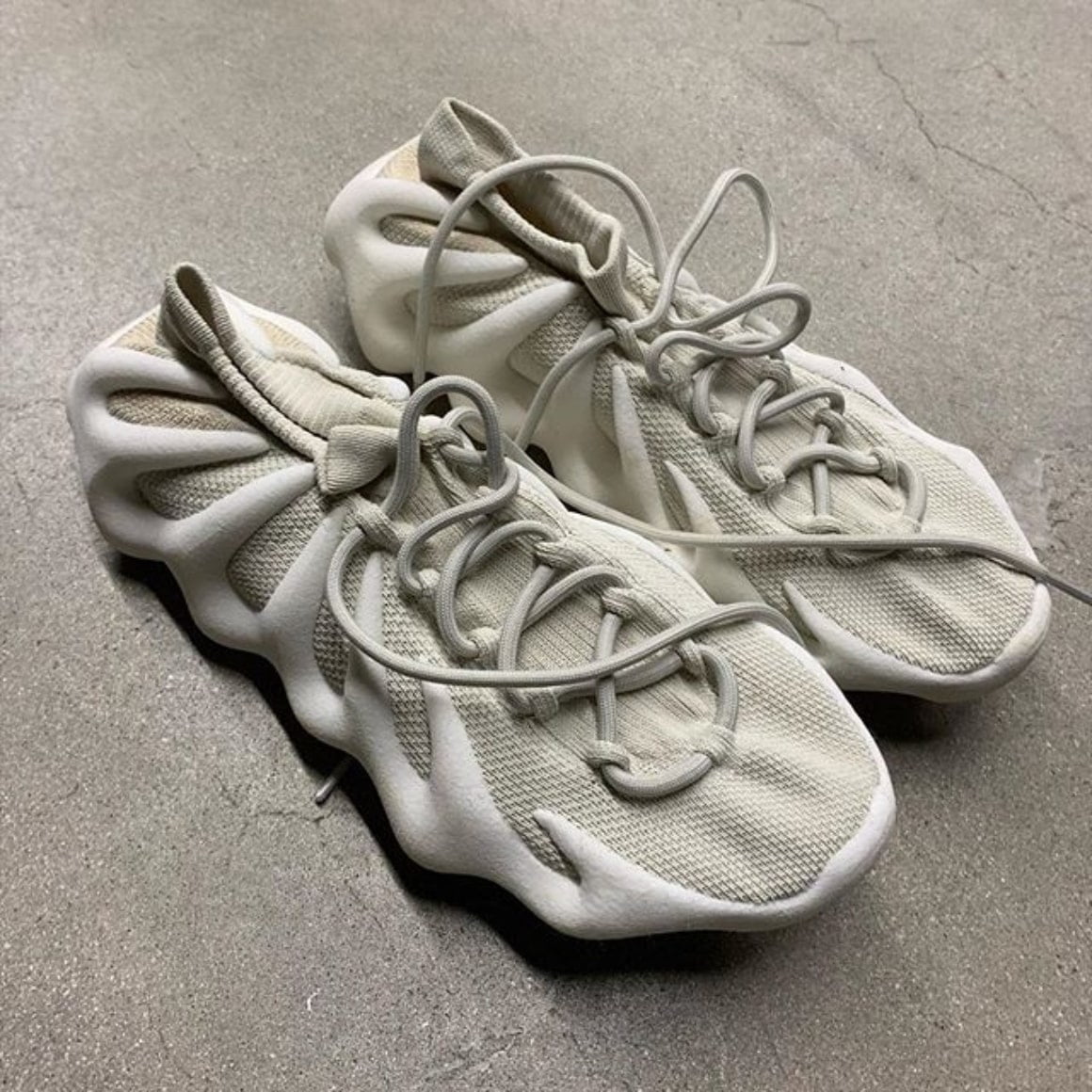 Esta muestra de Yeezy 451 es nada menos que loca