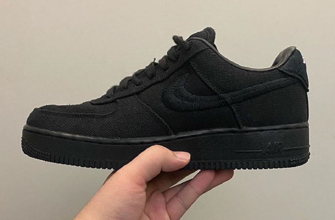 Un "Triple Negro" St ssy x Nike Air Force 1 es el lanzamiento