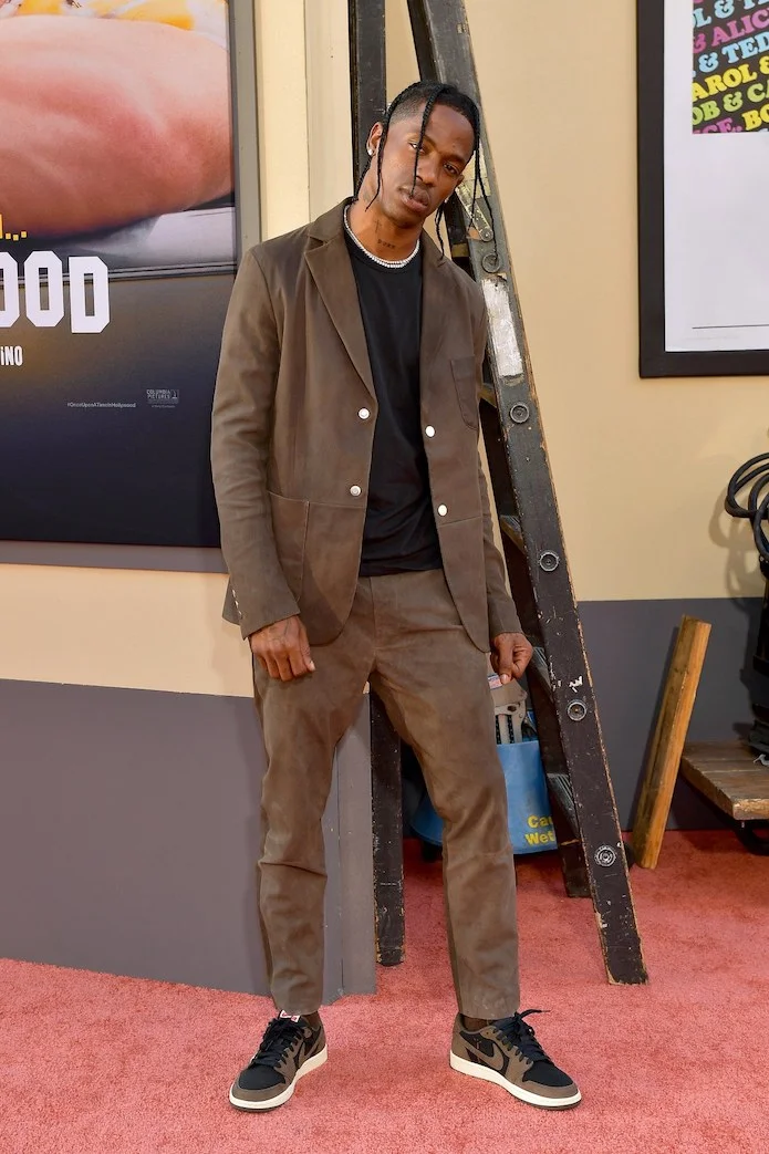 travis scott wearing jordan 1 high