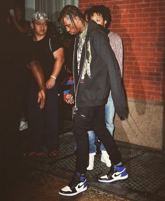 travis scott wearing af1