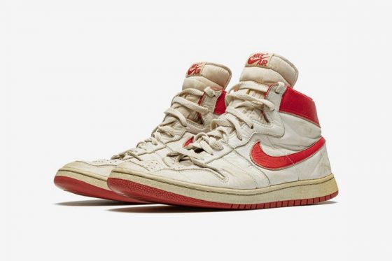 Michael Jordan Game-Worn Sneakers Auction Nike Air Ship Feature (1)