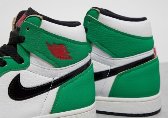 Air Jordan 1 High OG Lucky Green Feature-min