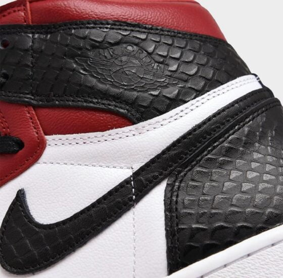 Air Jordan 1 High OG WMNS Satin Snake Feature