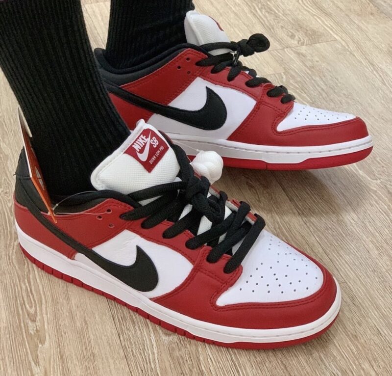 Nike SB Dunk Low SP Chicago Feature-min