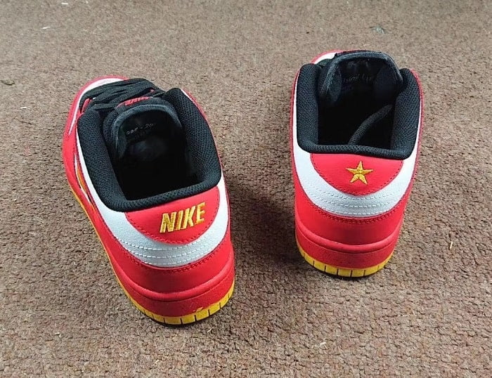 Nike Vietnam SB Dunk Low 25o Aniversario 4 minutos