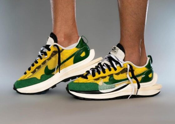 sacai x Nike Vaporwaffle Tour Yellow Feature (1)-min