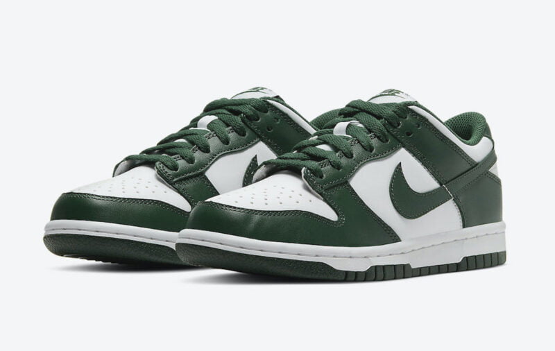 Nike Dunk Low Team Green Feature