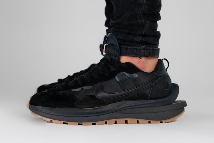 nike vaporwaffle black gum