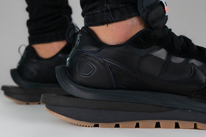 nike sacai black gum