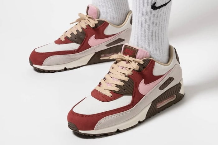 air max 90 bacon on foot