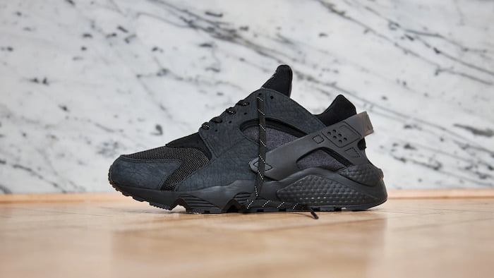 nike air huarache black girl