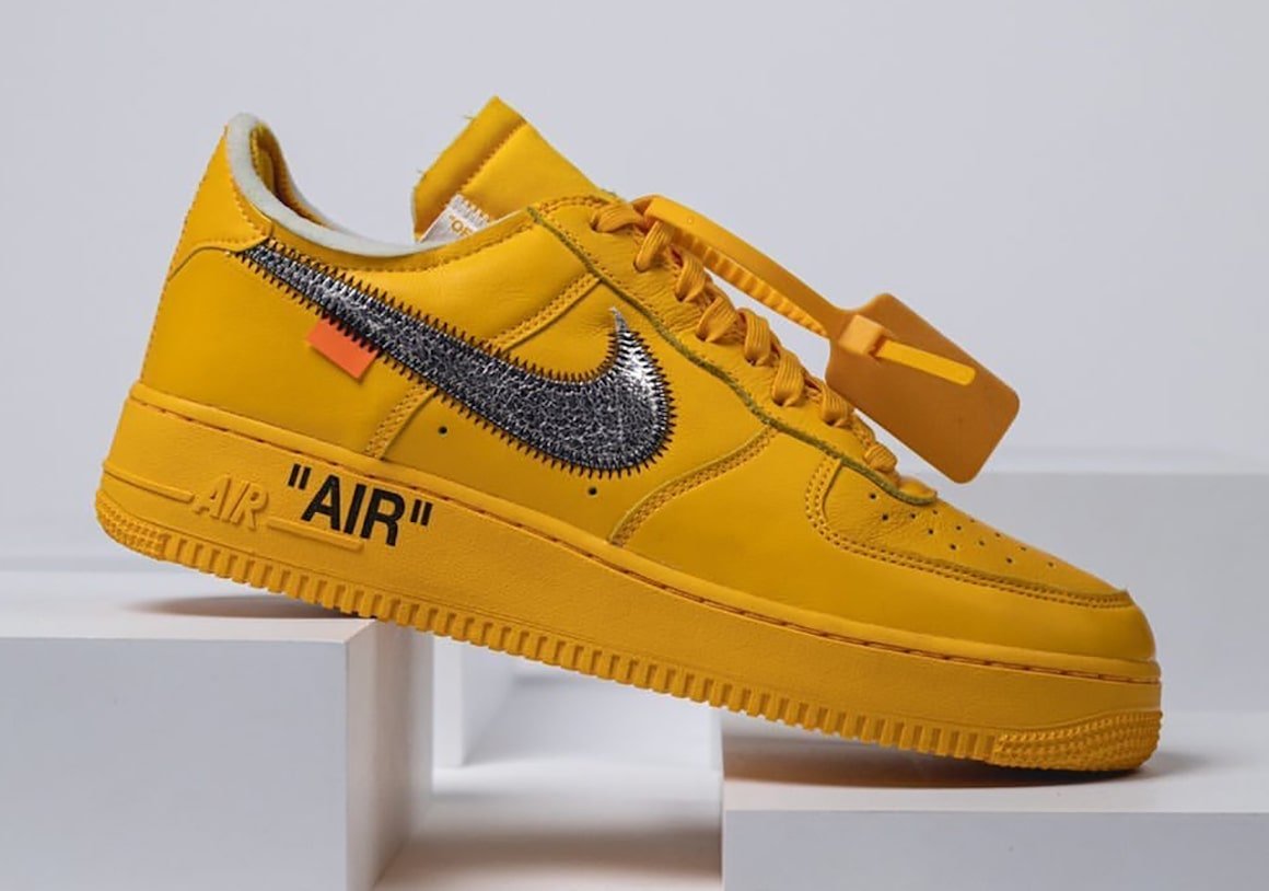 Off-White x Nike Air Force 1 Universidad Oro Feature-min