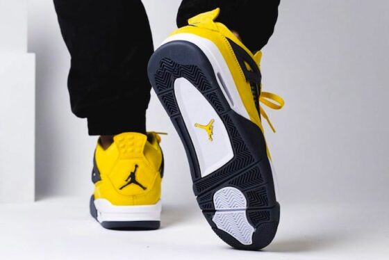jordan 4 lightning black laces