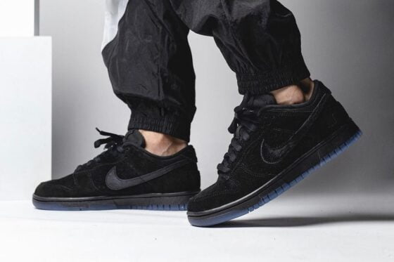 Undefeated x Nike Dunk Low Dunk vs AF-1 Black Feature-min